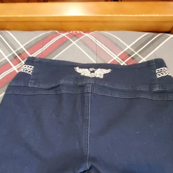 Jean's - Picture 3 of 3